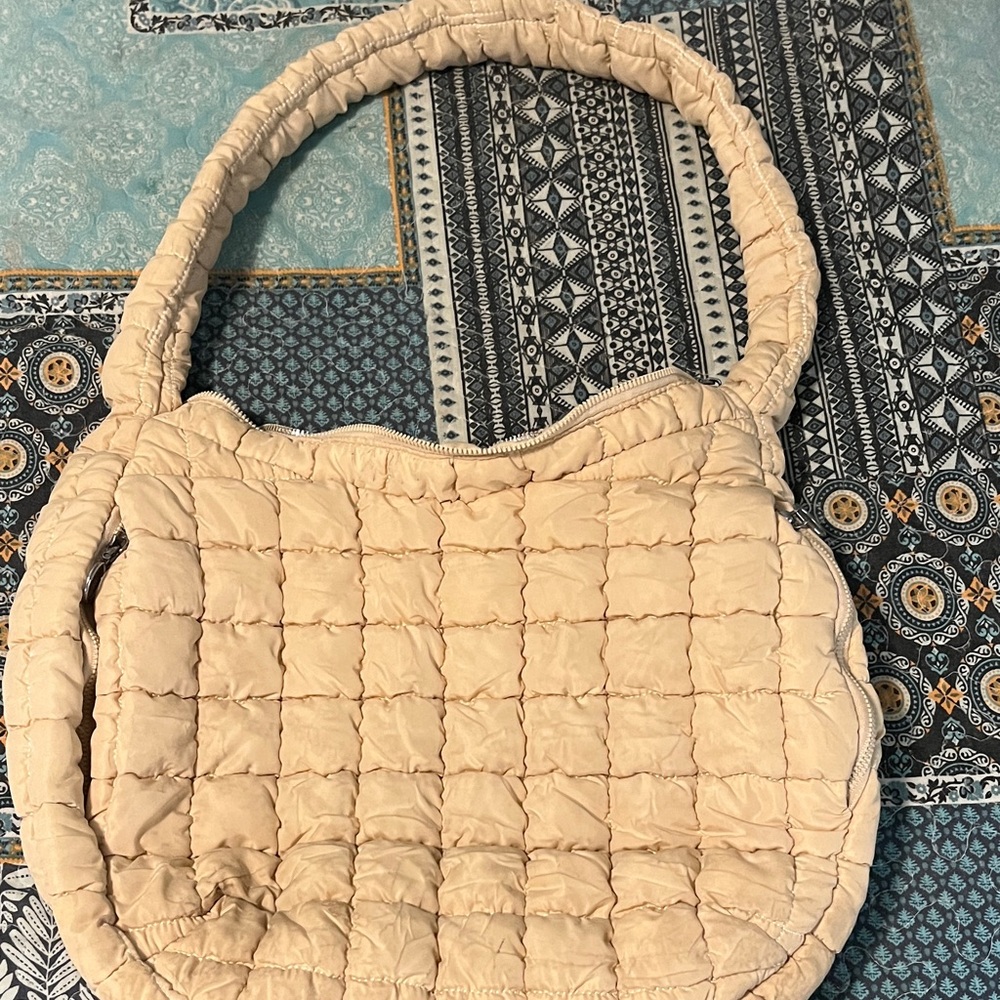 Amazon Quilted Beige Shoulder Bag